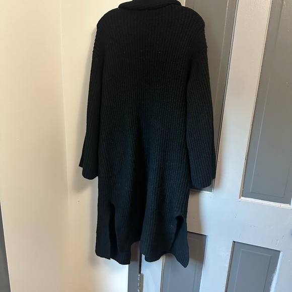 Yummy Black Knit Cardigan - Picture 3 of 3